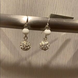 Cache Drop earring 